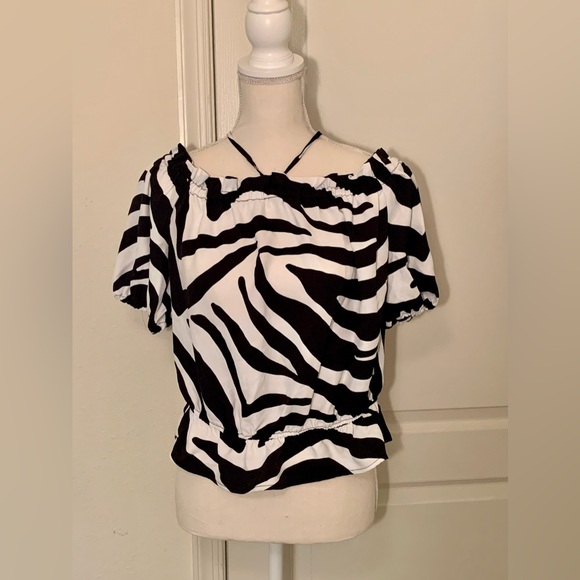 Vince Camuto Zebra-Print Off The Shoulder Top - Picture 4 of 7